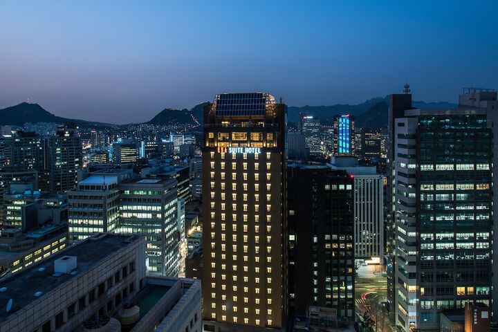 Exterior of ENA Suite Hotel Namdaemun