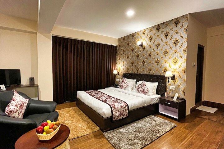 Room 11 of 21