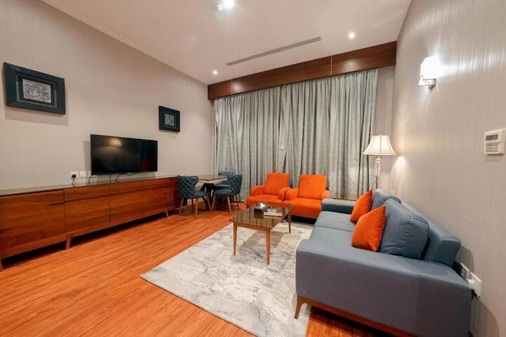 Room 5 of 18