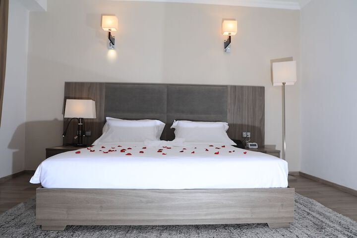 Room 10 of 60