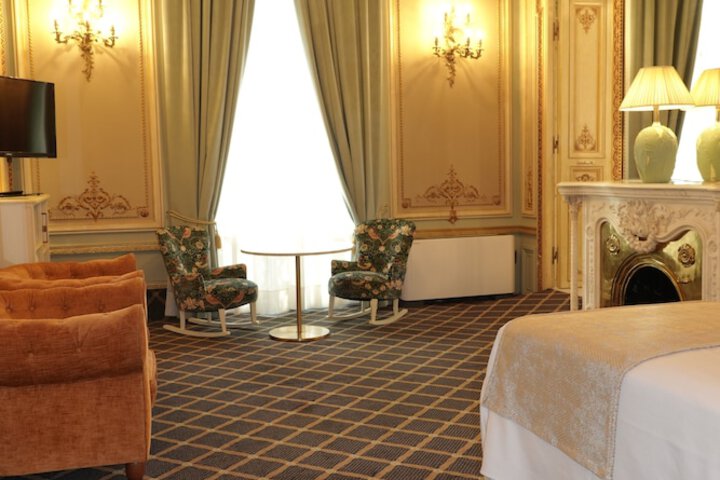 Room 19 of 85
