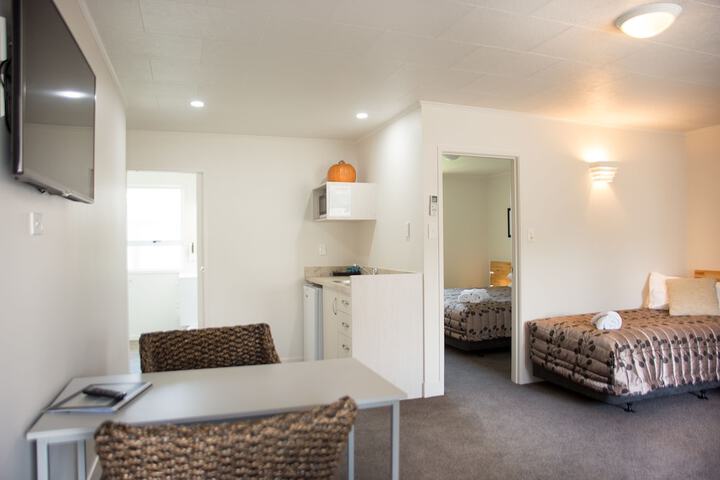Room 13 of 66