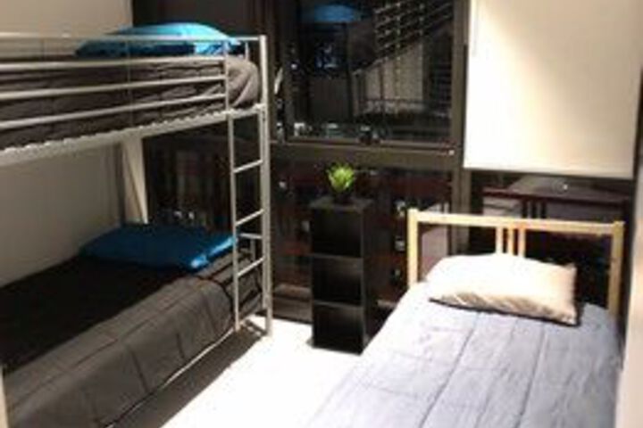 Room 6 of 22
