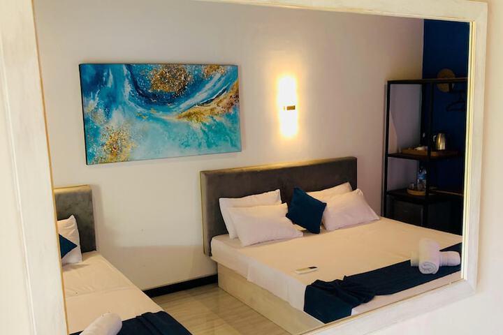 Room 18 of 68