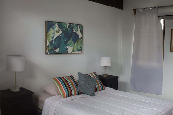 Room 32 of 82