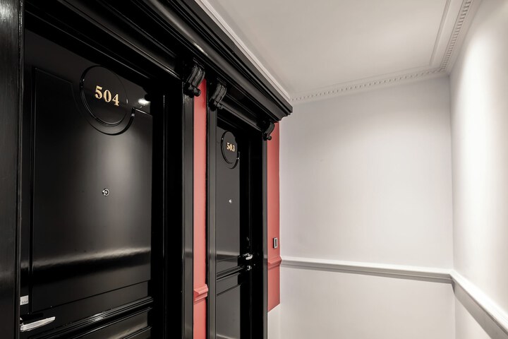 Room 44 of 255