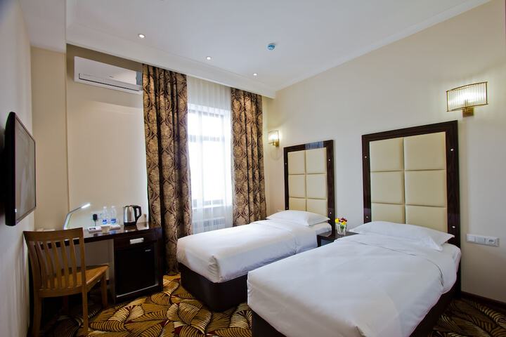 Room 21 of 47