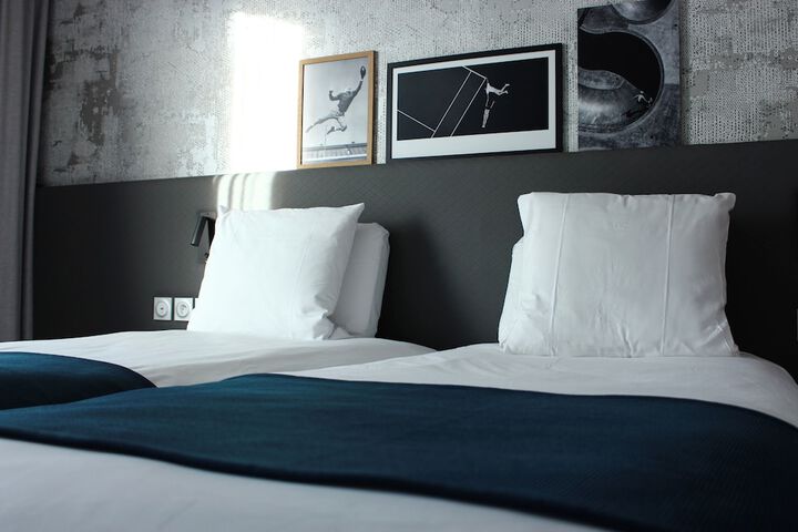 Room 33 of 51