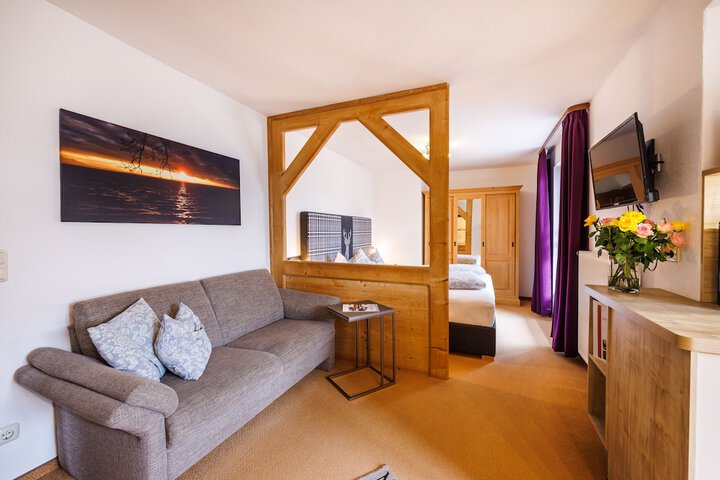 Room 2 of 30