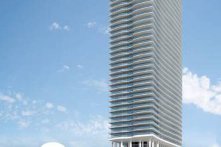 UPSCALE BEACH RESORT APARTMENTS in Fort Lauderdale, FL