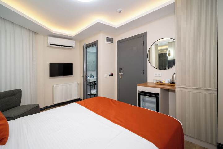 Room 22 of 60