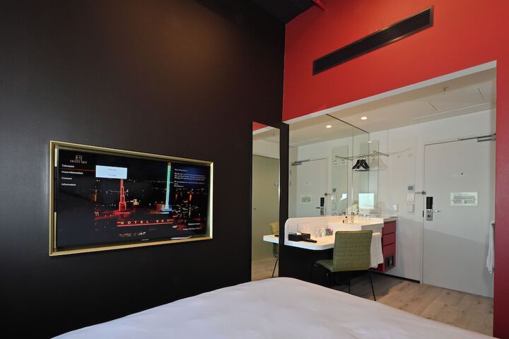 Room 17 of 81