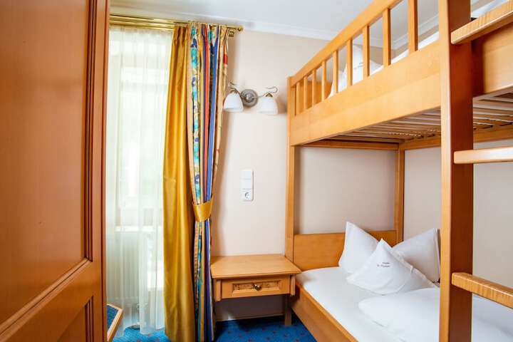 Children's theme room