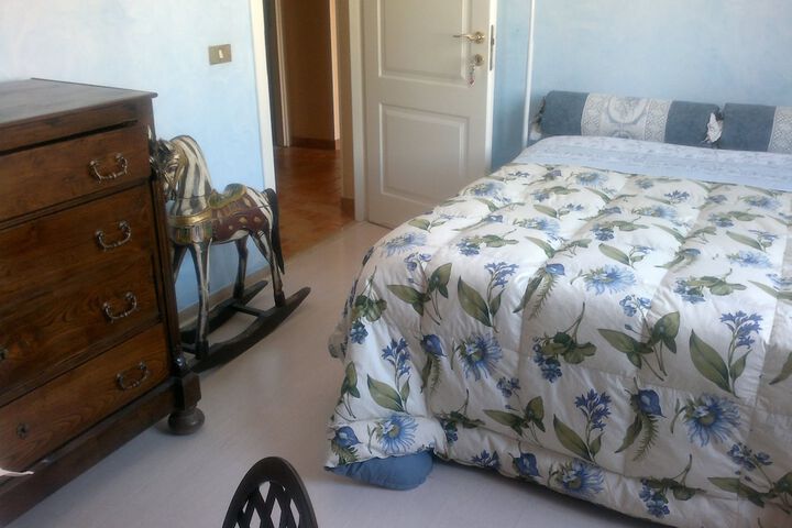 Room 11 of 51