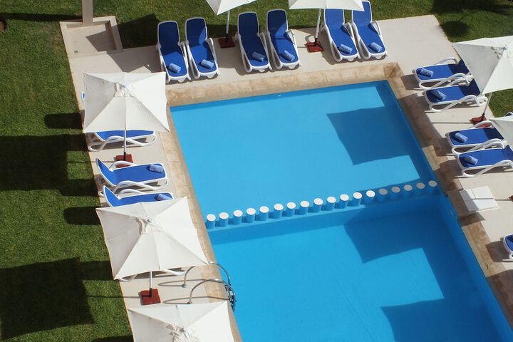 Pools & Facilities