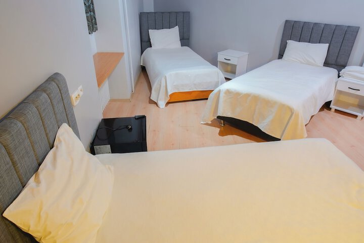 Room 16 of 30