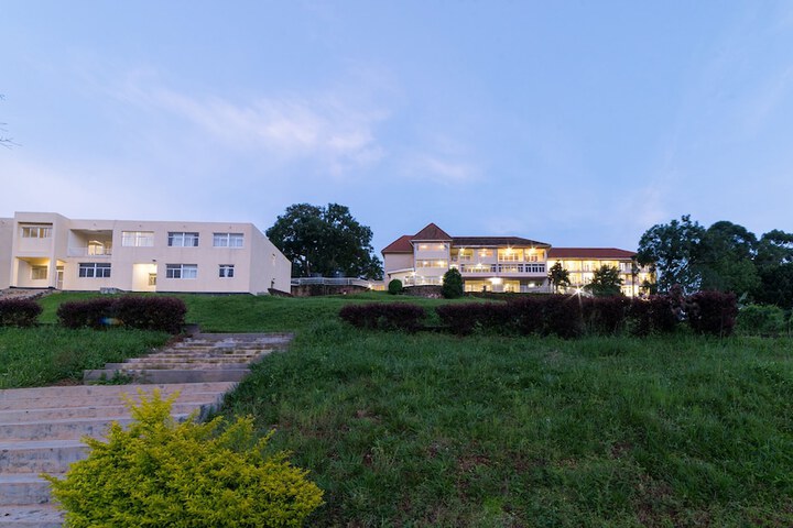 Hotel Exterior 54 of 54