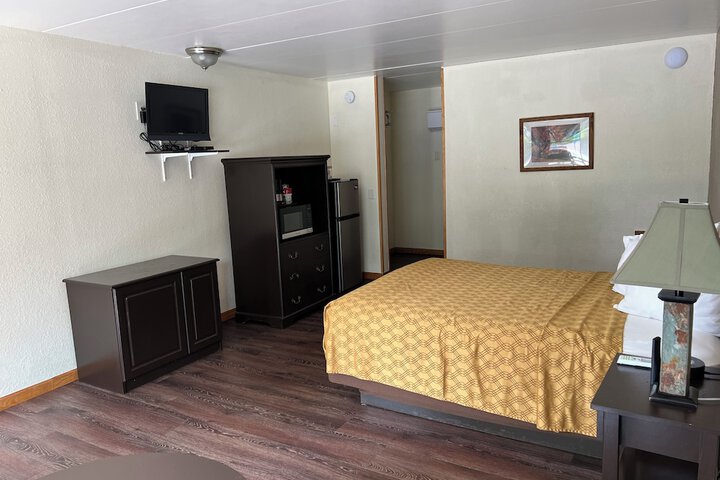 Room 82 of 180
