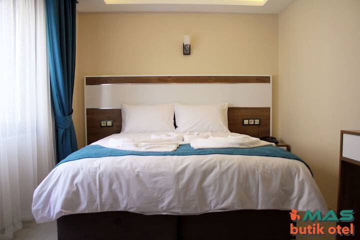 Room 3 of 43