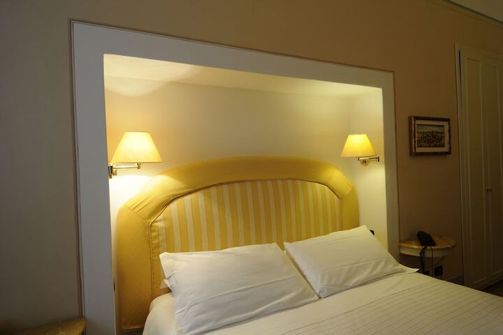 Room 7 of 50