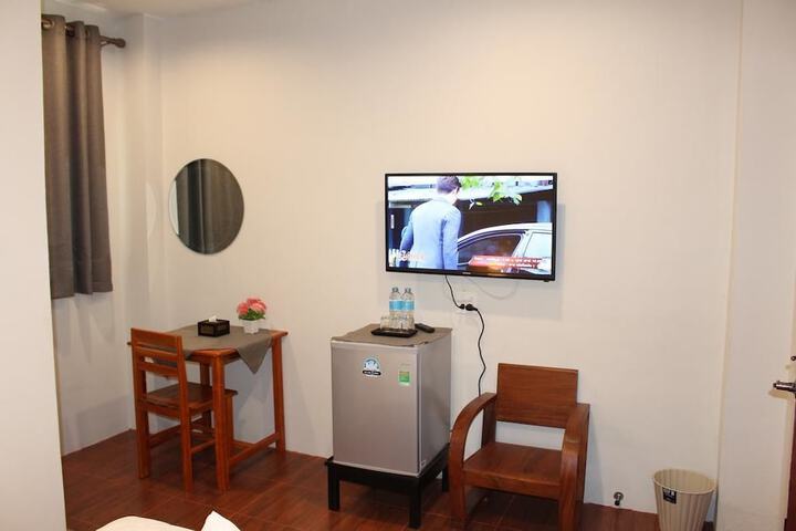 Room 15 of 33