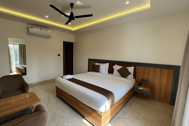 Room 48 of 92