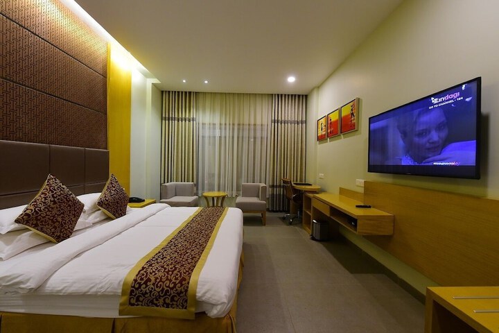 Room 4 of 11