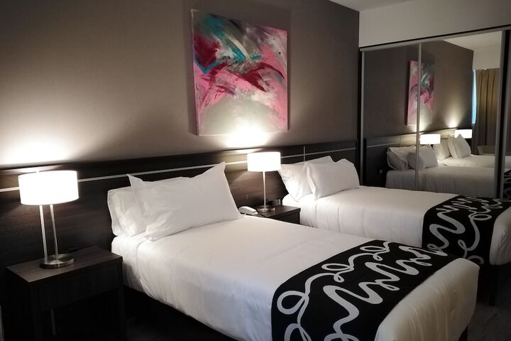 Room 9 of 28
