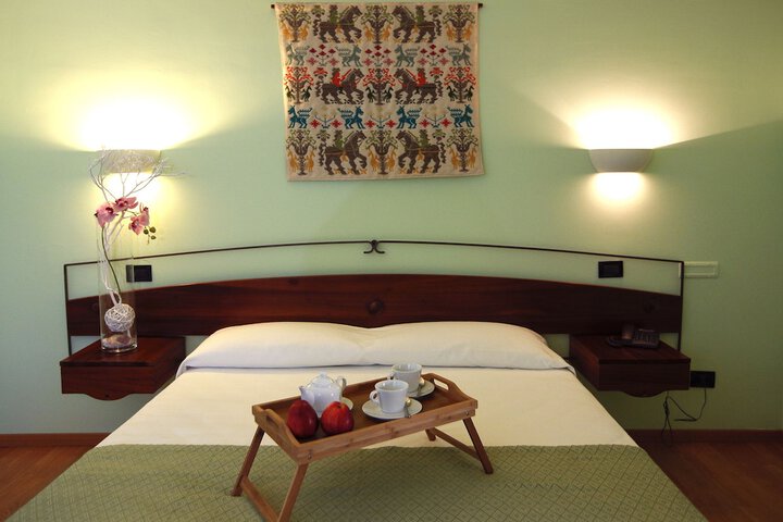 Room 4 of 35