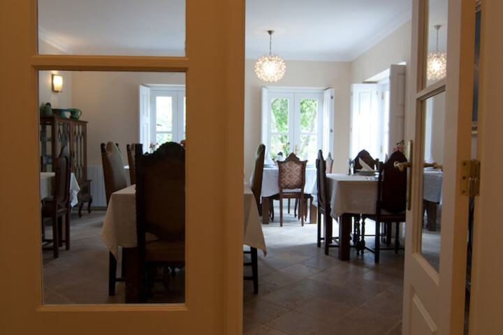 Breakfast/Coffee Service 146 of 193