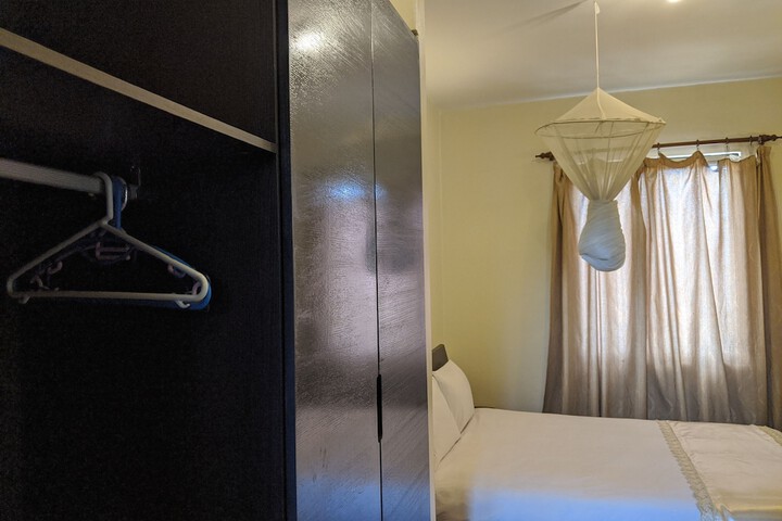 Room 11 of 71
