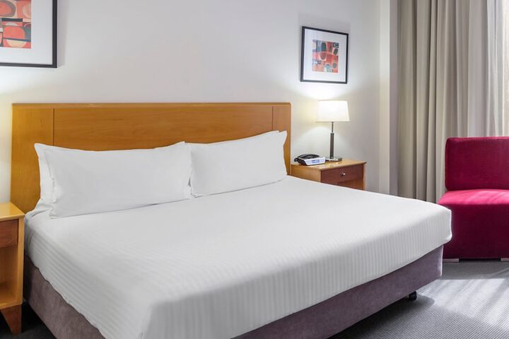 Room 18 of 38