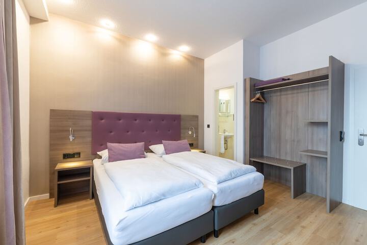 Room 10 of 55