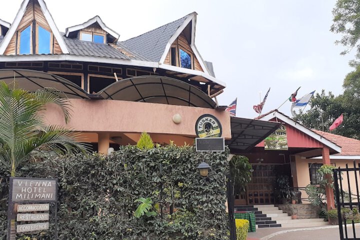 Hotel Exterior 101 of 130