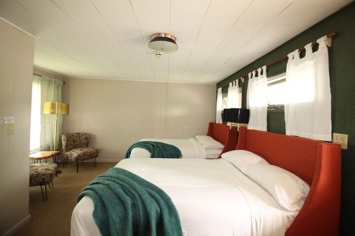Room 6 of 36