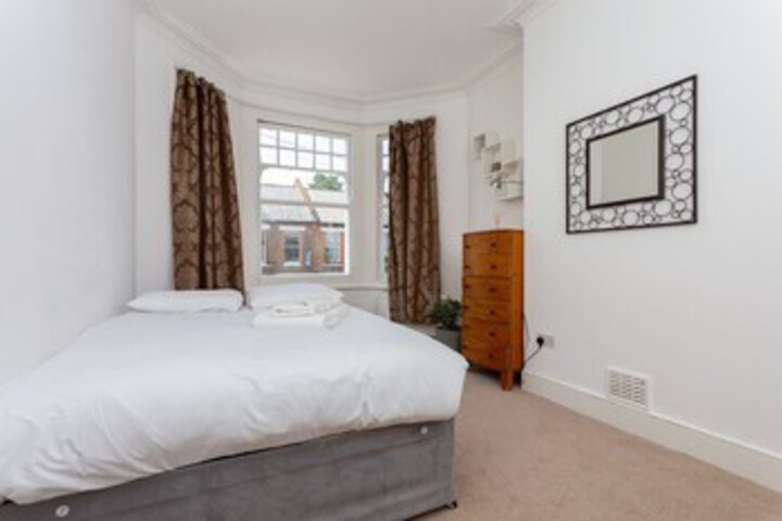 Room 18 of 23