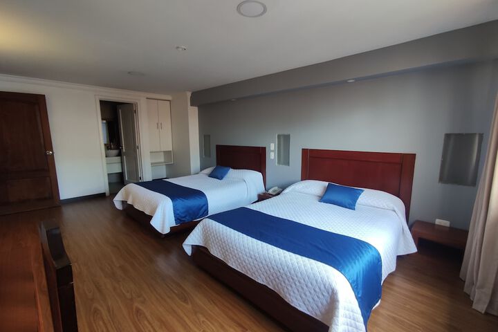 Room 17 of 30