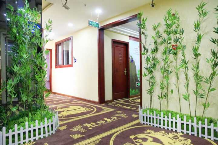 Ballroom/Hall 2 of 30