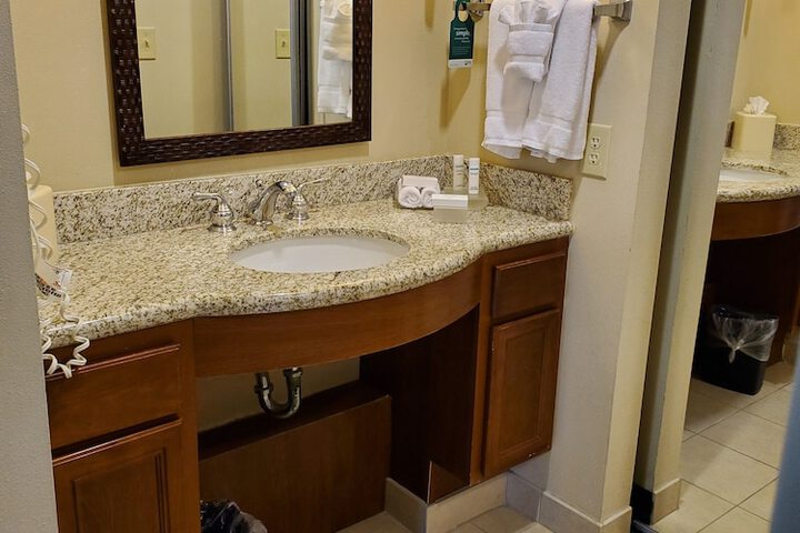 Bathroom sink