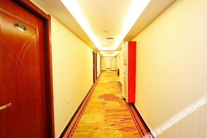 Hotel Interior 8 of 16