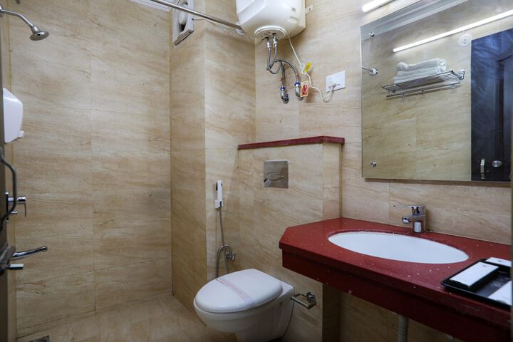 Room 25 of 53