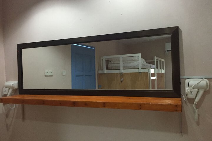 Room 9 of 129