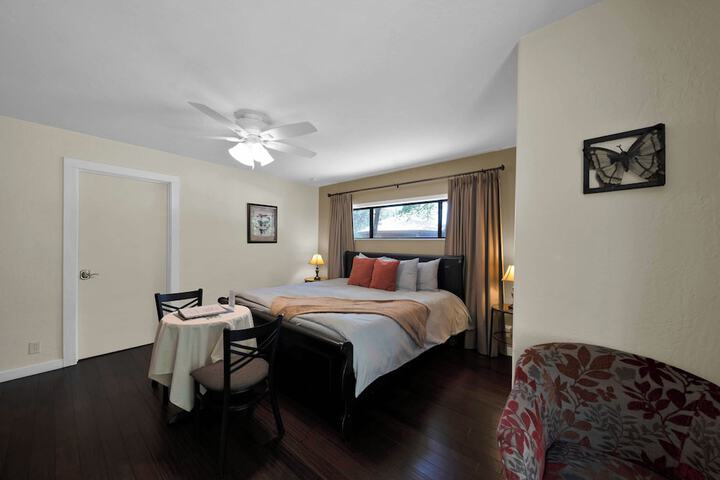 Room 46 of 172