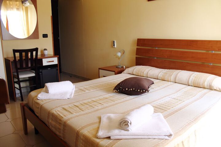 Room 9 of 46
