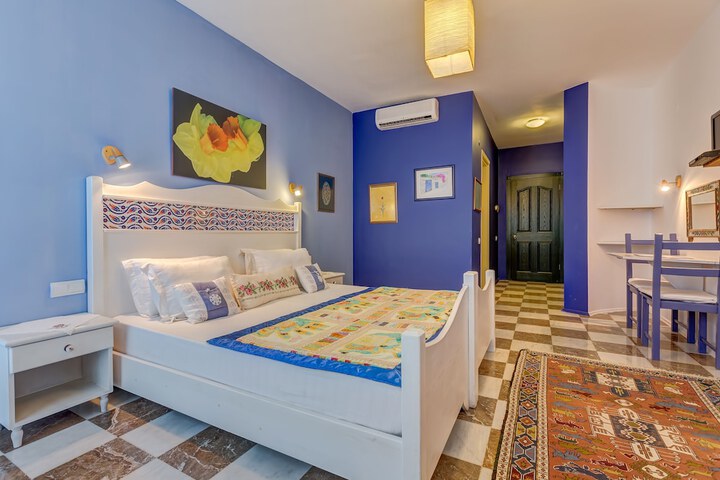 Room 11 of 47