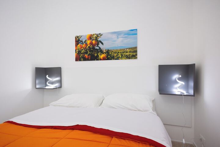 Room 42 of 99
