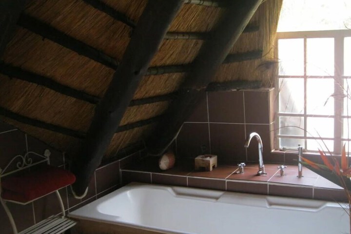 Room 42 of 61