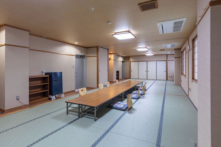 Room 27 of 96