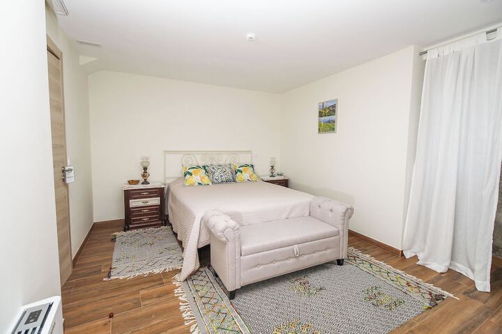 Room 11 of 65