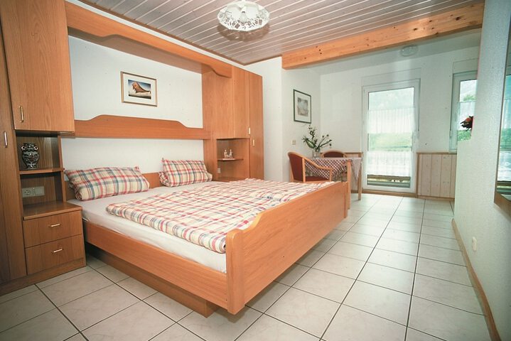 Room 3 of 67